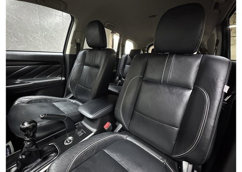 Mitsubishi Outlander 2.2 DI-D 4 SUV 5dr Diesel Manual 4WD Euro 6 (s/s) (147 ps) 56