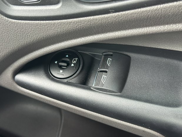 Ford Transit Connect SWB L1H1 Low Roof Limited Air Con Alloys Sensors EURO 6 24
