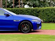 Jaguar XE R-DYNAMIC HSE 26