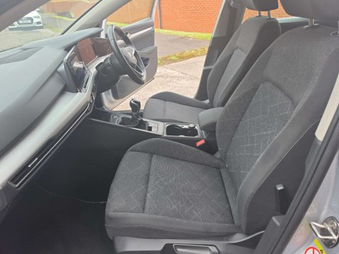 Volkswagen Golf 1.5 Golf Life TSi 5dr 49