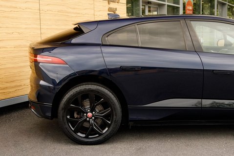 Jaguar I-Pace BLACK 8