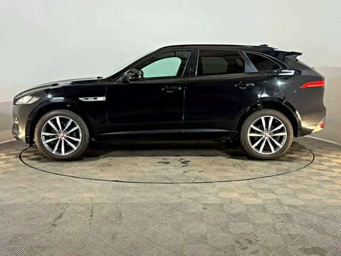 Jaguar F-Pace R-SPORT AWD 6