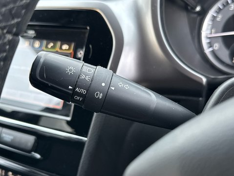 Suzuki Vitara SZ-T BOOSTERJET MHEV 26