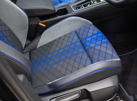 Volkswagen Golf R TSI 4MOTION 16