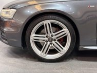 Audi A4 2.0 TFSI S line Saloon 4dr Petrol S Tronic quattro Euro 5 (s/s) (211 ps) 34