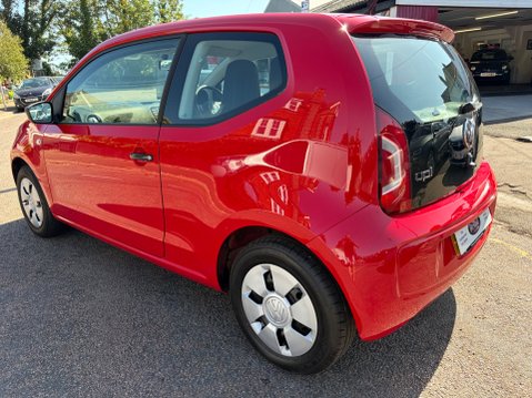 Volkswagen Up 1.0 TAKE UP 11