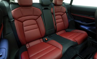 Porsche Taycan Turbo S Cross Turismo 13