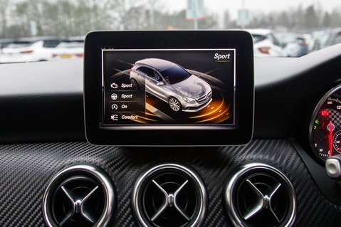 Mercedes-Benz A Class A 200 AMG LINE PREMIUM PLUS 33