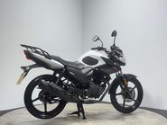 Yamaha YS125 2018 ONLY 5K GREAT CONDITION 125CC LEARNER LEGAL COMMUTER BIKE 3