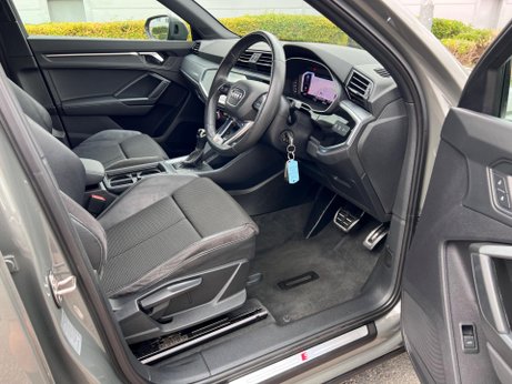 Audi Q3 2.0 TFSI 40 S line S Tronic quattro Euro 6 (s/s) 5dr 19