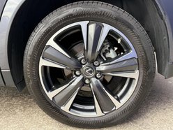 Lexus Ux 2.0 250h Takumi SUV 5dr Petrol Hybrid E-CVT Euro 6 (s/s) (184 ps) 16