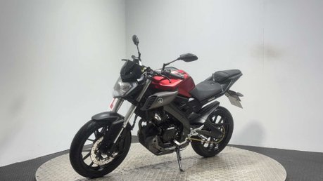 Yamaha MT-125 MT 125 2015 11K VERY CLEAN MOT SERVICED 15BHP 125CC NAKED 6