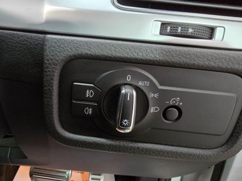 Volkswagen Touareg 3.0 TDI V6 BlueMotion Tech R-Line Plus Tiptronic 4WD Euro 6 (s/s) 5dr 43
