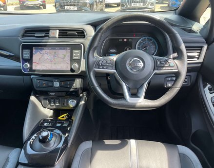Nissan LEAF Leaf Tekna 5dr 110kw 39kwh (Automatic) 18
