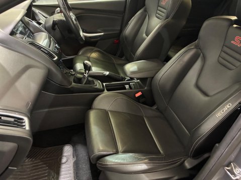 Ford Focus 2.0 TDCi ST-3 Euro 6 (s/s) 5dr 48