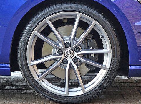 Volkswagen Golf R 10