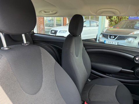 Mini Hatch 1.6 One Auto Euro 6 3dr 21