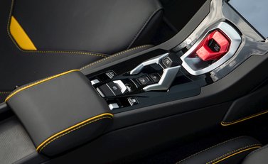 Lamborghini Huracan Spyder LP640-4 EVO 20