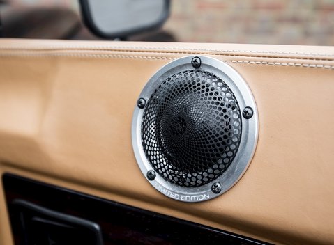 Land Rover Defender 90 XS Bowler 22