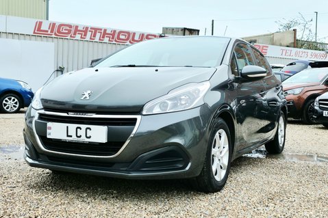 Peugeot 208 PURETECH ACTIVE.. 6 SERVICES.. 1 PREVIOUS KEEPER.. £20 ROAD TAX  3