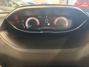 Peugeot 3008 1.6 THP GT Line SUV 5dr Petrol EAT Euro 6 (s/s) (165 ps) 31