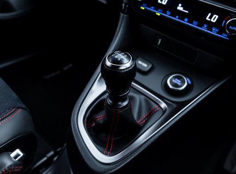 Toyota Yaris GR-Y CIRCUIT 24