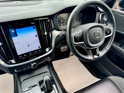 Volvo V60 2.0 B4 MHEV R-Design Auto Euro 6 (s/s) 5dr 13