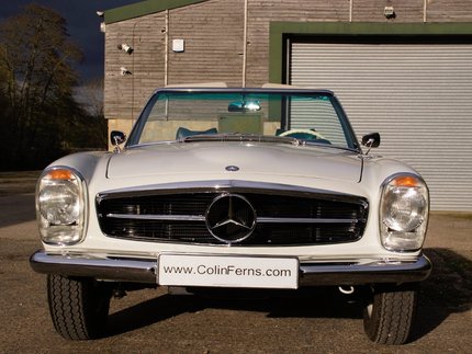 Mercedes-Benz W113 230SL 17