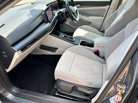 Volkswagen Golf STYLE ETSI DSG 43