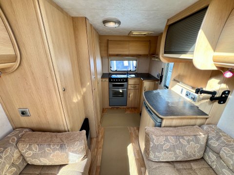 Coachman Amara 380/2 16