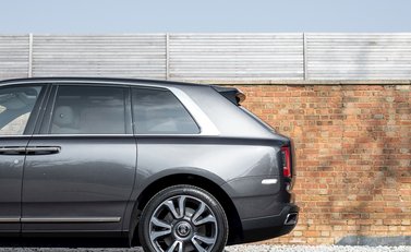 Rolls-Royce Cullinan 30