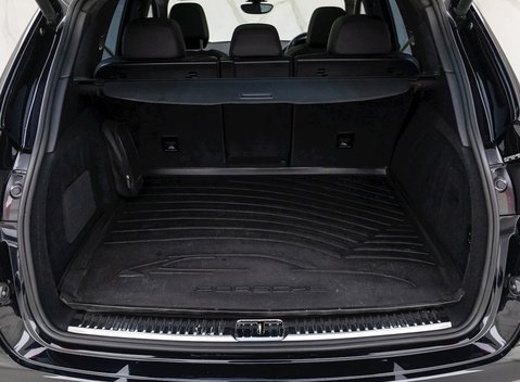 Porsche Cayenne Turbo S 29