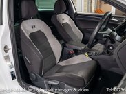 Volkswagen Golf 2.0 Golf R 4WD 3dr 8