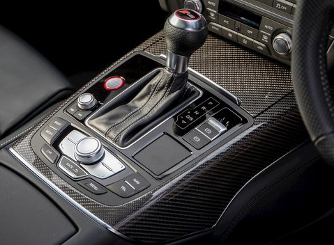 Audi RS6 Avant Performance 20