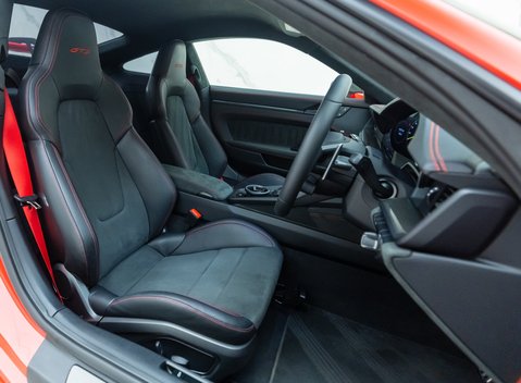 Porsche 911 GT3 (992) 14