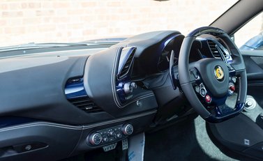 Ferrari 488 Spider 17