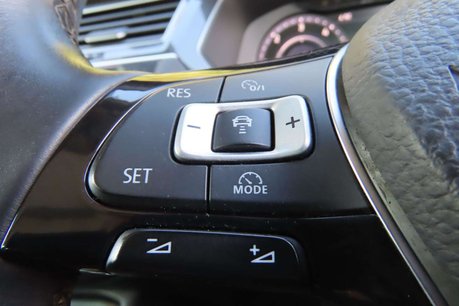 Volkswagen Tiguan 2.0 TDI BlueMotion Tech SEL DSG 4Motion Euro 6 (s/s) 5dr 13