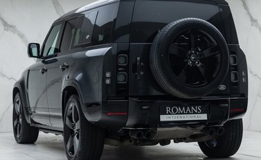 Land Rover Defender 110 V8 P525 10