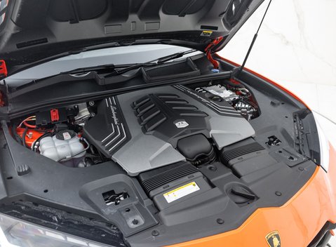 Lamborghini Urus PERFORMANTE 63