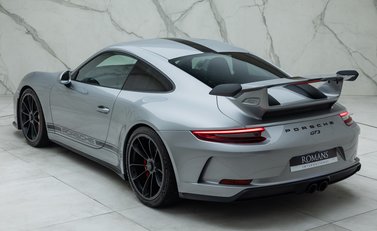 Porsche 911 GT3 (991.2) 12