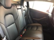 Tesla Model 3 LONG RANGE AWD 45,000m black vegan leather, 19 inch alloys 9