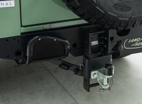 Land Rover Defender 110 HERITAGE 37