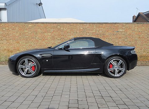 Aston Martin V8 Vantage N400 Roadster 14