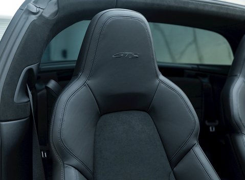 Porsche 911 (992) Targa 4 GTS 14