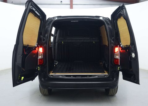 Peugeot e-Partner 800 50kWh Professional Premium + Standard Panel Van 5dr Electric Auto SWB ( 46