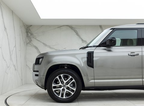 Land Rover Defender 110 XS Edition P400 27