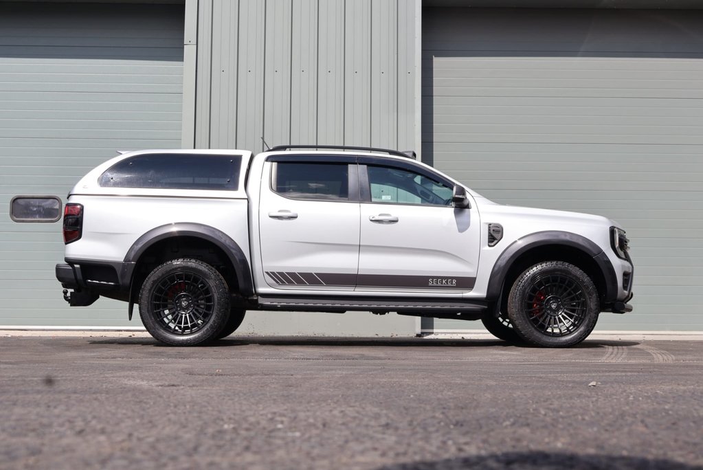 Ford Ranger WILDTRAK ECOBLUE FULLY STYLED WITH BODY COLOURED SNUG TOP 9