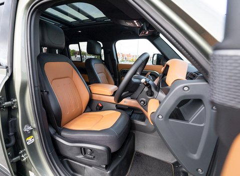Land Rover Defender 110 X P400 12