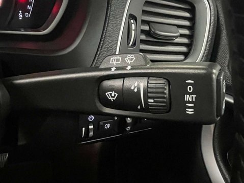 Volvo V40 1.5 V40 Inscription Edition T3 Auto 5dr 20