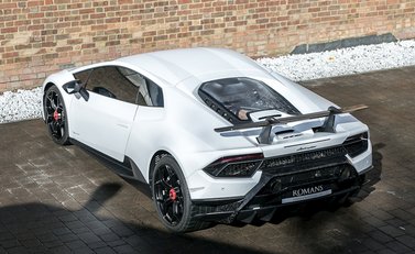Lamborghini Huracan Performante 8